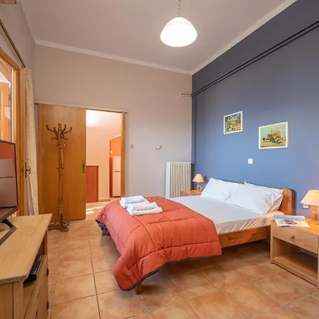 Anna Apartamento Karavomylos
