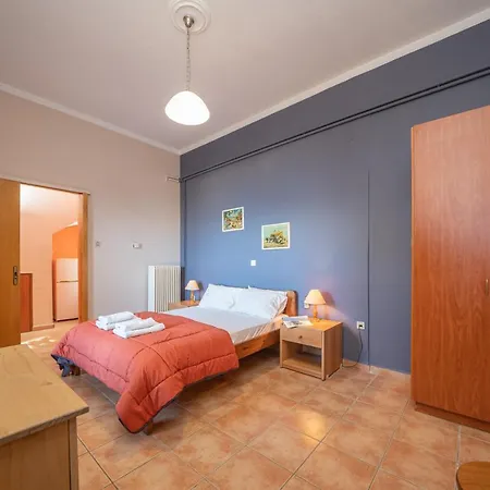 Anna Καραβόμυλος